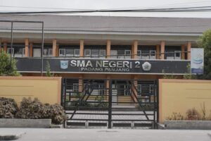 Sekolah di Padang Panjang Libur Gegara Gunung Merapi Kembali Erupsi