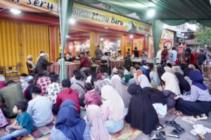 Flipper’s Organization Santuni 100 Anak Yatim Piatu di Padang Panjang