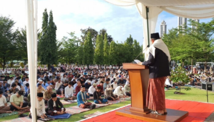 Rektor UNP Prof. Ganefri: Ibadah Puasa dan Zakat Fitrah Meningkatkan Kepedulian Sosial