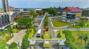 Dirjen Dikti Beri Kiat Sukses Menuju World Class University di UNP
