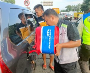 187 Mobil Mogok Kehabisan Bensin di Tol Selama Arus Balik, Untung Ada Motorist Pertamina! 