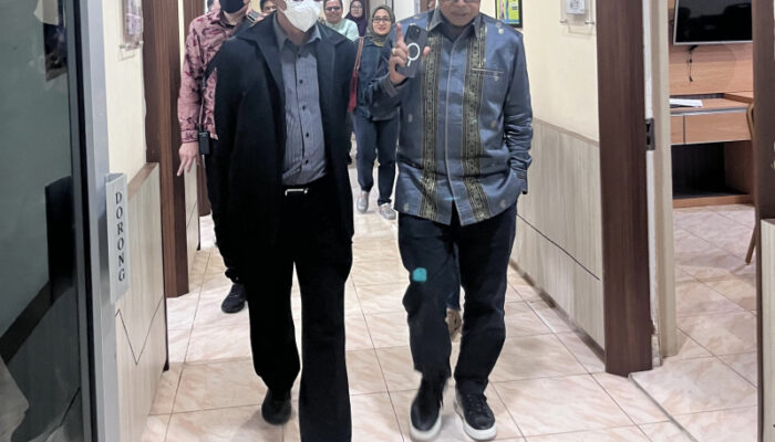 Diresmikan Presiden Jokowi, Dirjen Dikti Cek Progres Pembangunan Kampus Fakultas Kedokteran UNP Bukittinggi