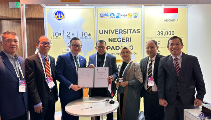 Go Internasional, Universitas Negeri Padang Tampil di QS China Summit 2024 Shanghai
