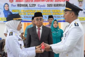 Pergantian 2 Camat di Agam: Sungai Pua Kini Dipimpin Susi Karmila, Canduang Dipimpin Syahrul Hamidi