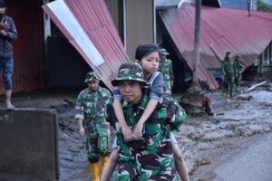 KABA FOTO: Banjir Lahar Dingin Terjang Rumah Warga, Jalan dan Jembatan di Canduang Agam
