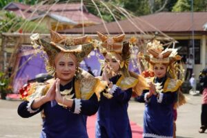 1.000 Rakik Maco Katumba dan Tari Masal Meriahkan “Sumarak Labuah Babudayo” di Tanah Datar