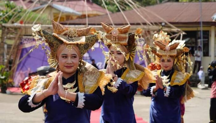 1.000 Rakik Maco Katumba dan Tari Masal Meriahkan “Sumarak Labuah Babudayo” di Tanah Datar