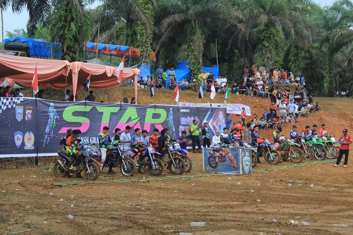 Crosser dari Berbagai Daerah Tampil di Bupati 1 Motocross & Grasstrack RRT Air Haji Open 2024 Pasaman Barat