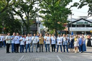 Hari Pertama Kerja, Dirut Hendra Pebrizal Apresiasi Karyawan Perumda AM Kota Padang yang Bertugas saat Lebaran