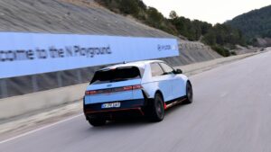 Jajal Sirkuit Parcmotor Castellolí Barcelona, Hyundai IONIQ 5 N Suguhkan Sensasi Berkendara di Era Teknologi Super Canggih