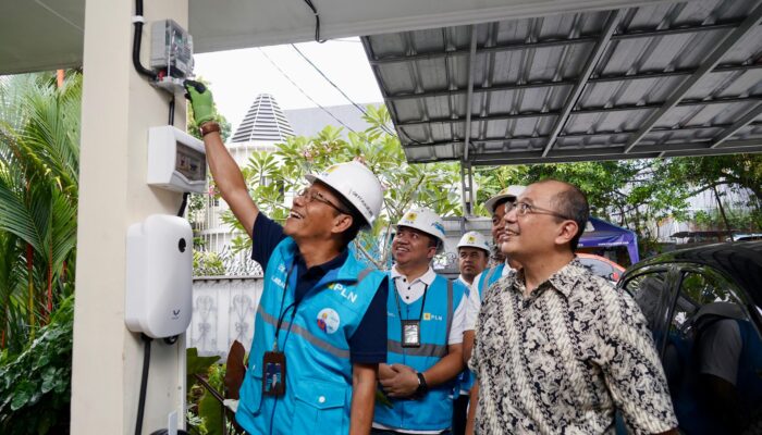 300 Home Charging Menyala Serentak di Jakarta, Pengguna Cukup Akses PLN Mobile