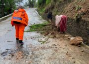 Curah Hujan Tinggi, Tebing Jalan Kelok Sikumbang Batipuah Ateh Tanah Datar Longsor