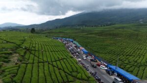 Tingkat Kunjungan Naik 3 Kali Lipat, Alahan Panjang Solok Bak Puncak Bogor saat Lebaran