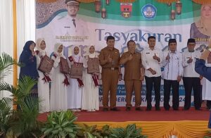 Perdana! SMPN 2 Bukittinggi Gelar Wisuda Akbar Tahfiz Quran