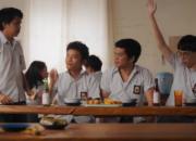 Film “Keluar Main 1994” Pilihan Pas Nonton Bareng Keluarga saat Lebaran, Logat Bugisnya Dijamin Mengocok Perut Anda!