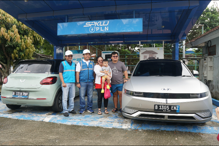 Fasilitas SPKLU PLN Terjamin, Pemudik Ungkap Sensasi Nyaman Pulang Kampung dengan Mobil Listrik