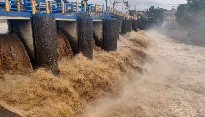 INFO BMKG: Gelombang Rossby Equatorial Picu Cuaca Ekstrem, 18 Kabupaten/kota di Sumbar Rawan Banjir dan Longsor