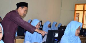 Siap-siap! Mulai 2025, Guru Madrasah Harus Cakap Digital