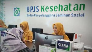 Transporasi Layanan Digital Sukses, Dirut BPJS Kesehatan Dianugerahi Penghargaan “The Most Reputable CEO in Digital Space 2024”