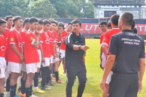 Indra Sjafri Izinkan Pemain Timnas U20 Makan Ketupat Lebaran