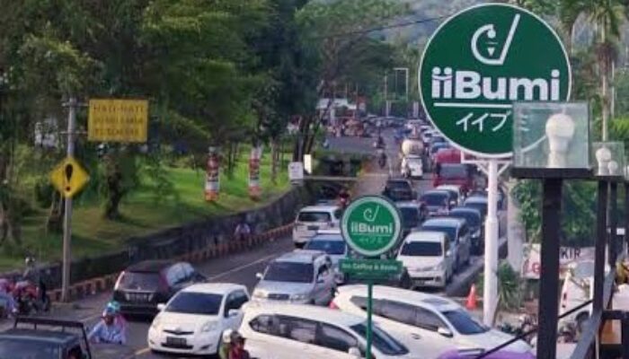 Wisata Lebaran di Sumbar, Waspada 26 Titik Rawat Macet Horor Ini!