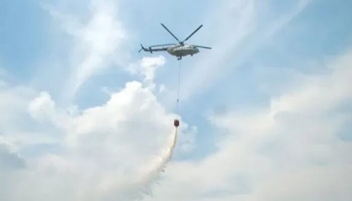 Cuaca Buruk, Helikopter BNPB Sempat Mendarat Darurat saat Modifikasi Cuaca di Langit Sumatera Barat