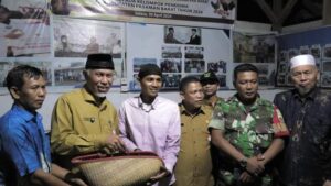 Kelompok Tani di Pasaman Barat Terima Bantuan Ayam Ternak KUB dari Pemprov Sumbar