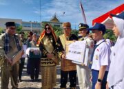 Puncak Hardiknas 2024 Kota Padang: Dari Siswa Prestasi Hingga Kepala Sekolah Inovatif Terima Penghargaan