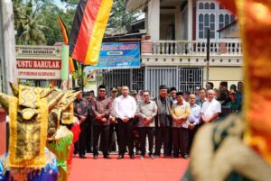 Ditemui Wagub Audy Joinaldy, Warga Nagari Barulak Tanah Datar Berharap Perbaikan Jalan Cepat Selesai