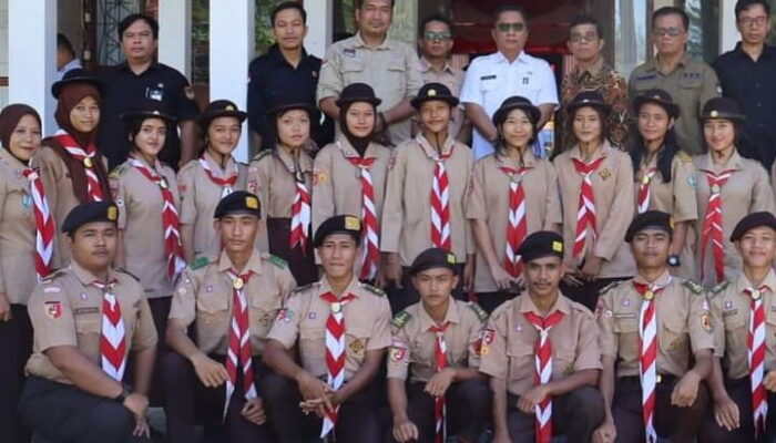 Dilepas Sekdakab Martinus Dahlan, Kontingen Pramuka Mentawai Siap Raih Prestasi di Jambore Pilkada Sumbar 2024