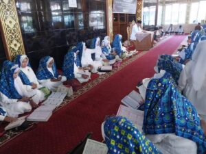 Usia Bukan Kendala, 60 Lansia di Padang Khatam Al Quran