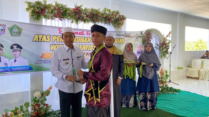 Pondok Pesantren Darul Hadits Kinali Pasaman Barat Wisuda Lulusan Angkatan V