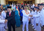 FOTO-FOTO: Suasana Haru Selimuti Lepas Masa Tugas Walikota dan Wakil Walikota Padang, Hendri Septa-Ekos Albar