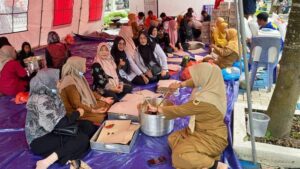 Peran Krusial Dapur Umum Posko Galodo Tanah Datar, Setiap Hari Produksi 10.000 Bungkus Nasi