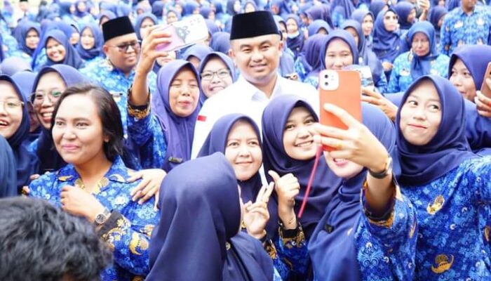 486 Pegawai PPPK Berbagi Kebahagiaan dengan Bupati Dharmasraya Sutan Riska Usai Resmi Dilantik