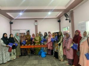 Bangun Kampuang! Jorong Irian Ujung Gading dapat Bantuan dari Anak Nagari yang Menjabat di Pemkab Pasbar