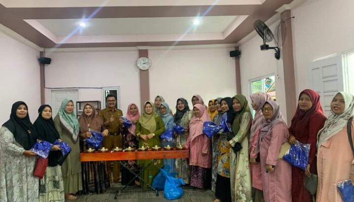 Bangun Kampuang! Jorong Irian Ujung Gading dapat Bantuan dari Anak Nagari yang Menjabat di Pemkab Pasbar