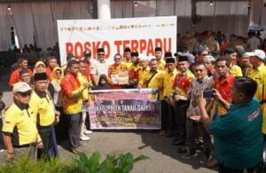 Perantau Minang di Dumai dan Pemko Pekanbaru Serahkan Bantuan Puluhan Juta dan 1.000 Paket Sembako ke Tanah Datar