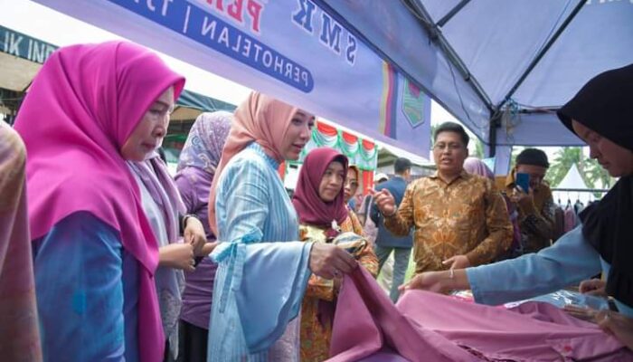 Pekan Budaya Talawi Hilie, dari Festival Tradisional Hingga Makan Lomang Batungkek