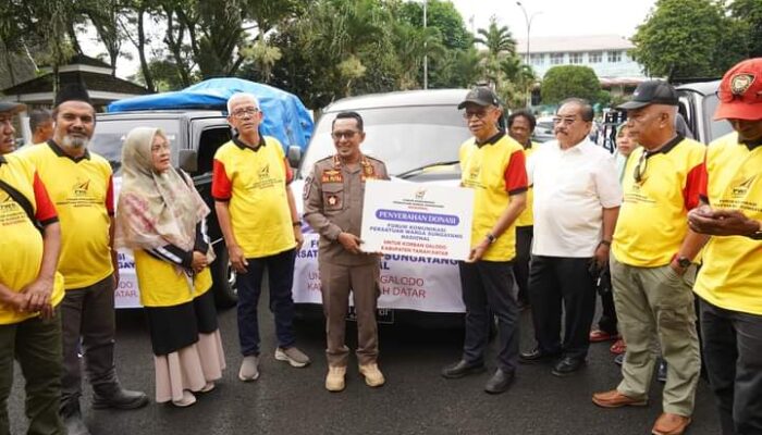 Jenguk Kampuang, Perantau Sungayang Bawa Bantuan Peralatan Dapur Senilai Rp170 Juta