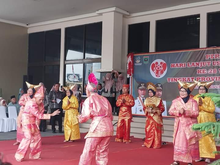 Semarak Hari Lansia ke-28 di Padang, Makin Tua Semakin Menyala!