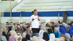 Bupati Solok Epyardi Asda dan Keberpihakan pada Buruh