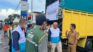 PLN Kembali Salurkan Bantuan Sembako dan Kebutuhan Logistik Lainnya untuk Korban Galodo Sumatera Barat