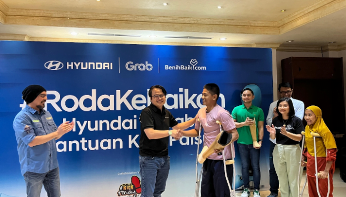 Hyundai dan Grab Tebar “Benih Kebaikan” Rp1,75 Miliar Berupa Kursi Roda, Kaki dan Tangan Palsu