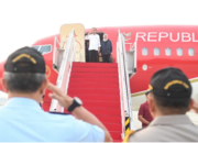 Bertolak ke Ranah Minang, Presiden dan Ibu Iriana Tinjau Lokasi Banjir Bandang dan Serahkan Bantuan