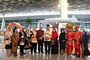 Promosi Pariwisata Minangkabau Tampil di Parade Seni Budaya Terminal 3 Bandara Soetta Jakarta