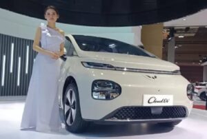 Meluncur di Pameran PEVS 2024, Wuling Hadirkan Cloud EV Mobil Keluarga Berteknologi Smart