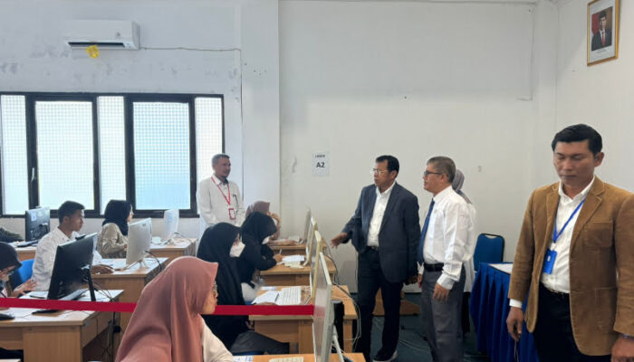 Cek SNPMB 2024 Pasca-Galodo, Ketua Majelis Rektor PTN Indonesia Tinjau UTBK-SNBT di ISI Padang Panjang