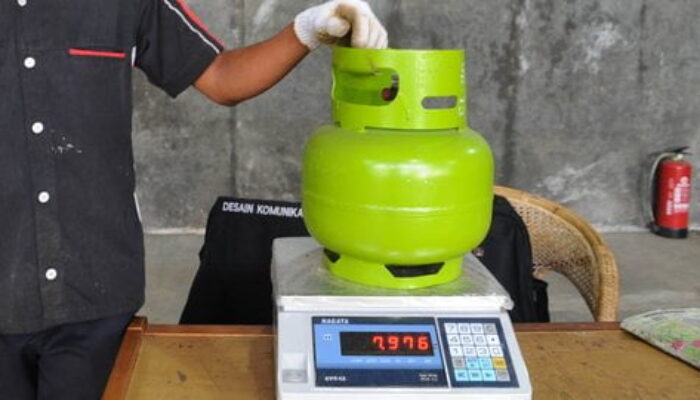 Ternyata Benar! Ada Isi Tabung Gas di Bawah Volume, Kini Izin 12 SPBE Terancam Dicabut