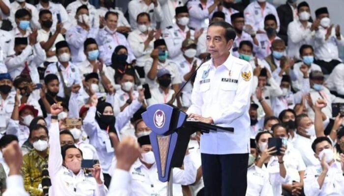 Presiden Jokowi Sahkan UU Desa: Kepala Desa Dapat Pensiun, Jabatan Bisa Sampai 16 Tahun